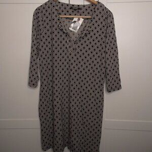 Attitude by Jay Manuel, Size 14, Classy black & white dress